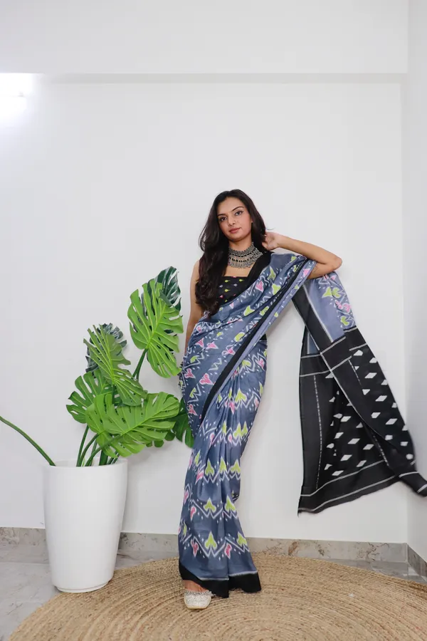 HANDICRAFT_WOMEN'S_Ikkat_PRINT_PURE_SOFT_COTTON_SAREE_WITH_BLOUSE_PIECE_With_Blouse_Piece